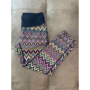 PRISMSPORT Women's XS Zigzag Print Capri Leggings Multicolor Activewear